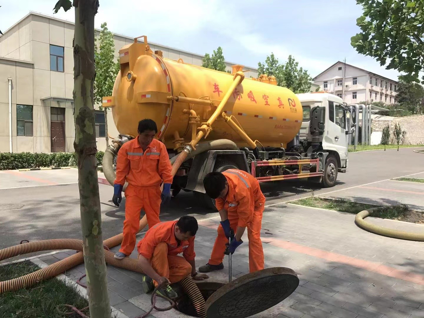 饶河化粪池清理与5-8吨吸粪车施工效率分析